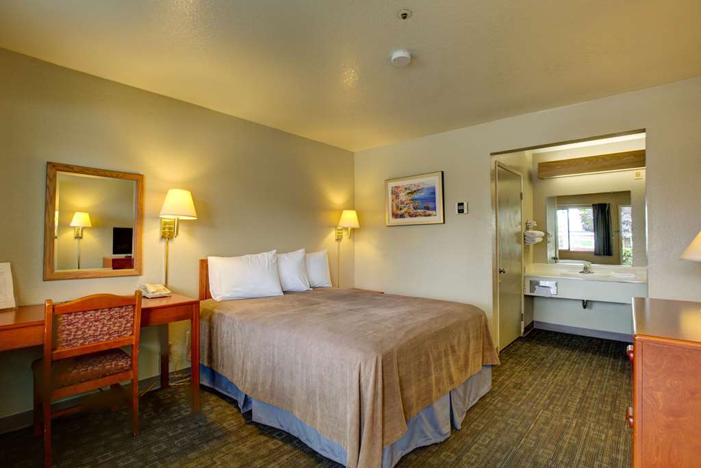 Rodeway Inn Sacramento-University Area الغرفة الصورة